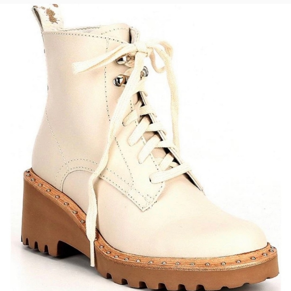 New Dolce Vita Ivory Hinto Boot 8.5